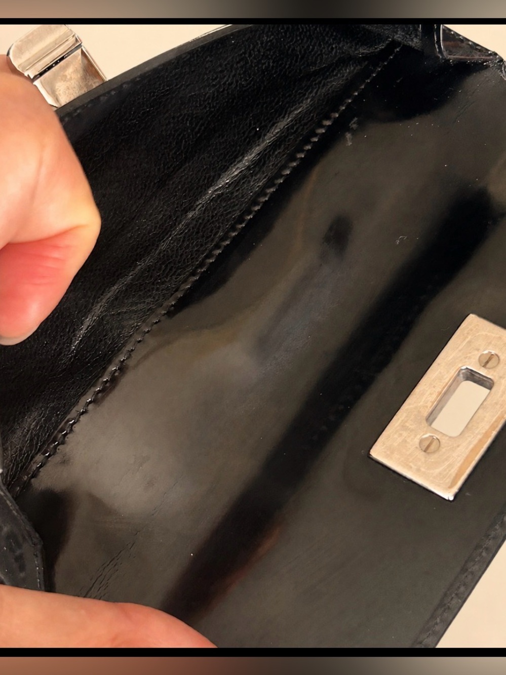 Gucci Turnlock Continental Patent Leather Wallet EUC - Picture 3 of 9